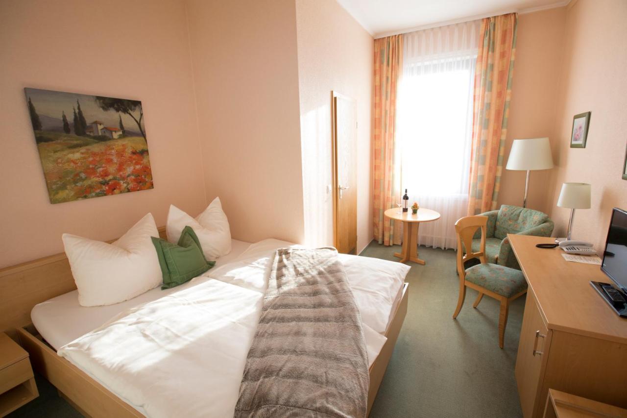 Hotel-Restaurant Wilhelmsbad Seesen Eksteriør billede